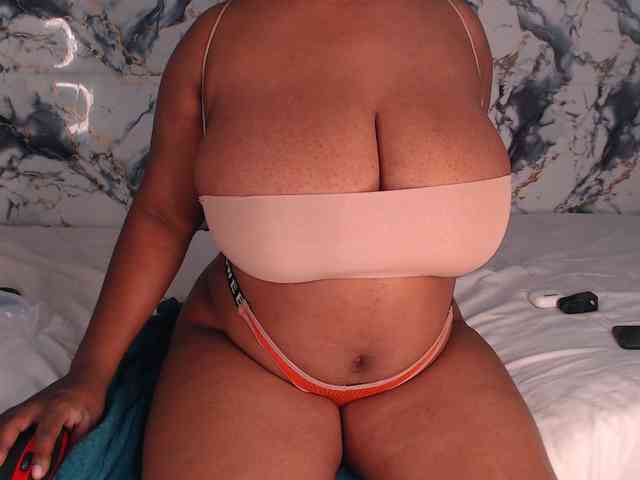 LustyAurora69 bongacams live cam model