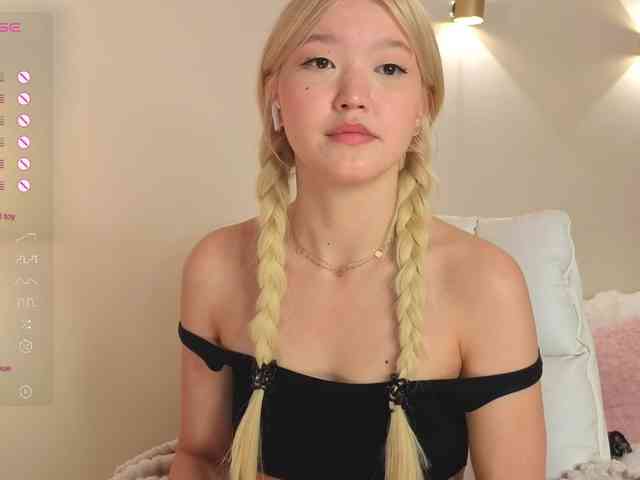 milli-sunrise bongacams live cam model