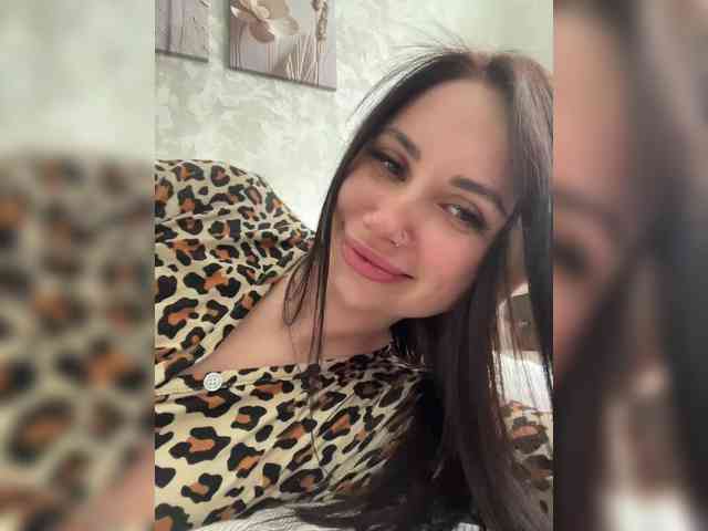 -LeiaProseccina- bongacams live cam model