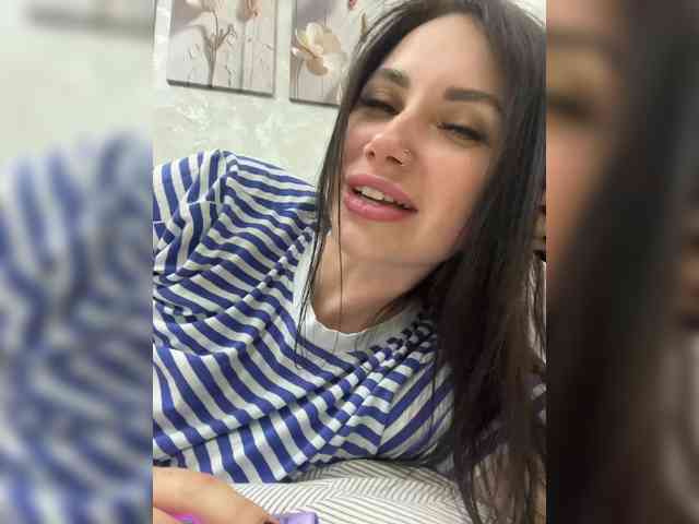 -LeiaProseccina- bongacams live cam model