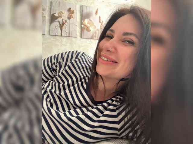 -LeiaProseccina- bongacams live cam model