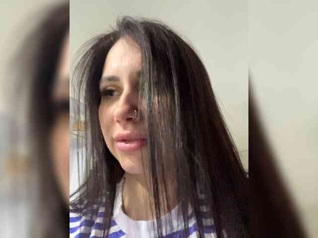 -LeiaProseccina- bongacams live cam model