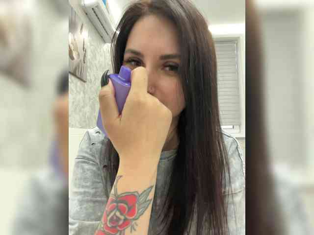 -LeiaProseccina- bongacams live cam model