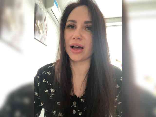 -LeiaProseccina- bongacams live cam model