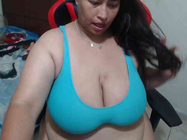 CamilaSexHot bongacams live cam model