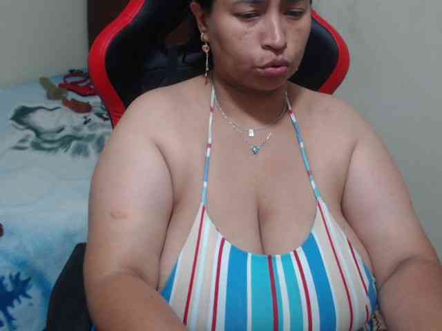 CamilaSexHot bongacams live cam model