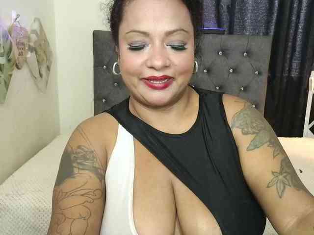 HelenaMarin bongacams live cam model