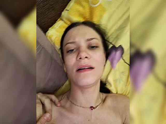 Loveshope bongacams live cam model