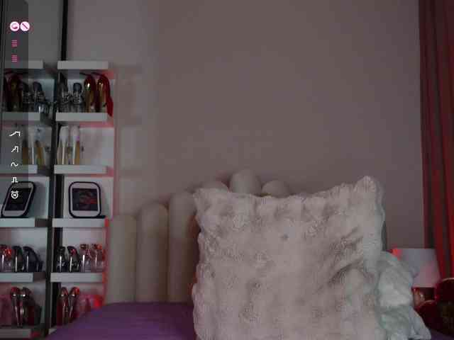 AngelaMyst bongacams live cam model
