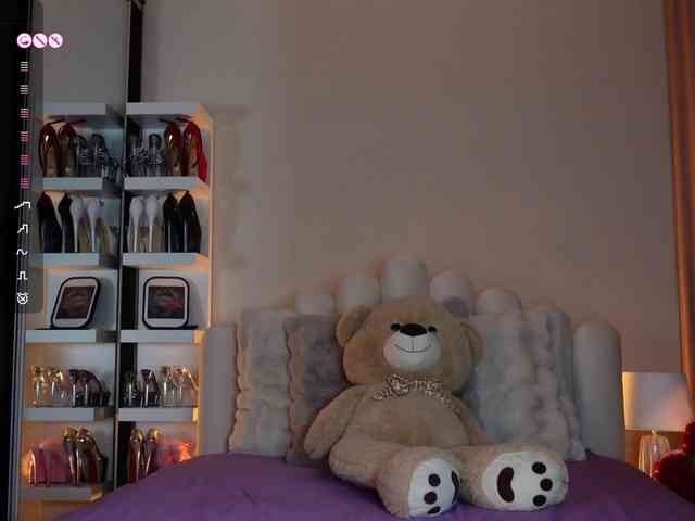 AngelaMyst bongacams live cam model