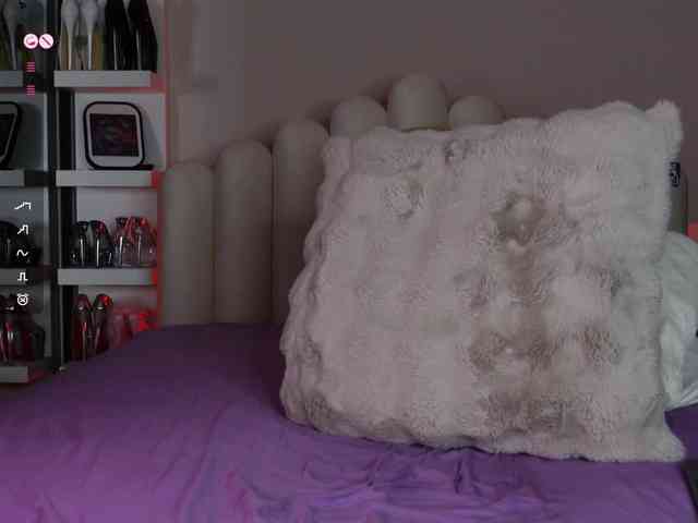AngelaMyst bongacams live cam model