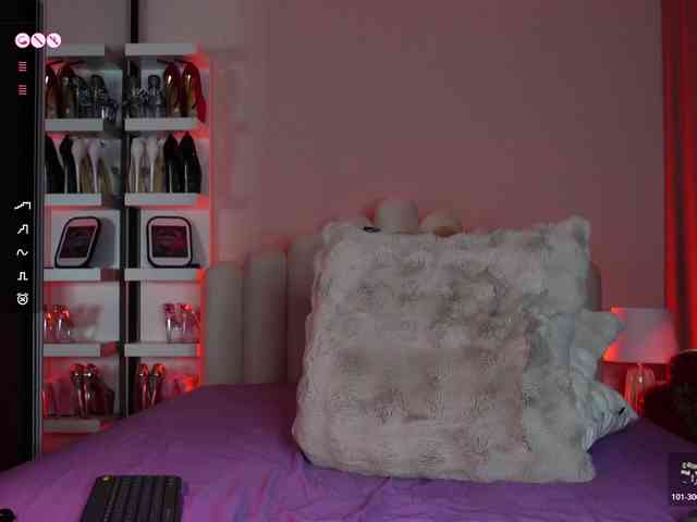 AngelaMyst bongacams live cam model