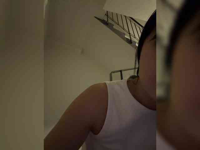 Businkaa bongacams live cam model