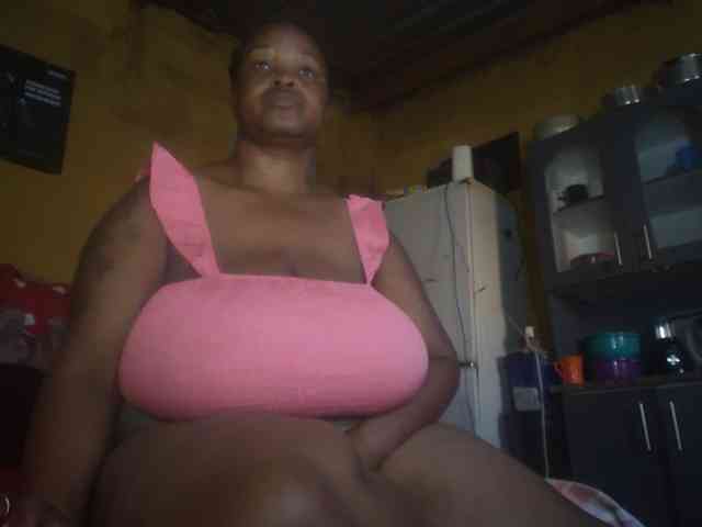 Melonboobs1 bongacams live cam model