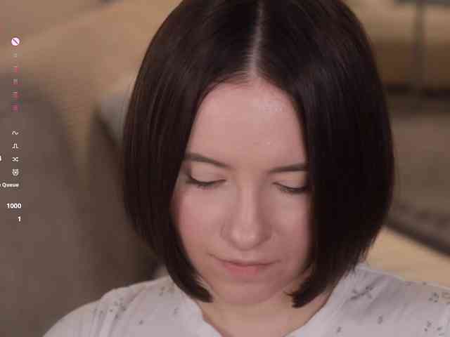 -FemaleEssence- bongacams live cam model