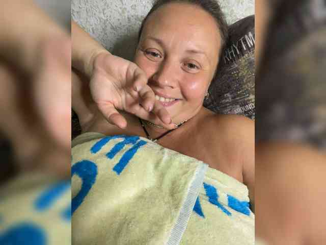 NERVOMOTINA bongacams live cam model