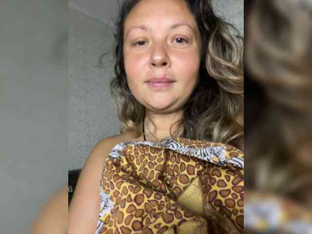 NERVOMOTINA bongacams live cam model