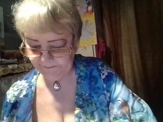 lelaniy bongacams live cam model