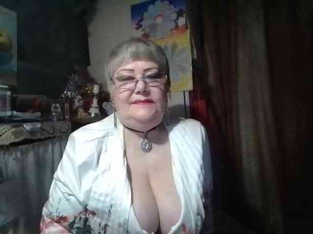 lelaniy bongacams live cam model