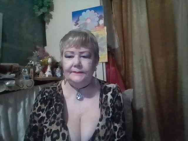 lelaniy bongacams live cam model
