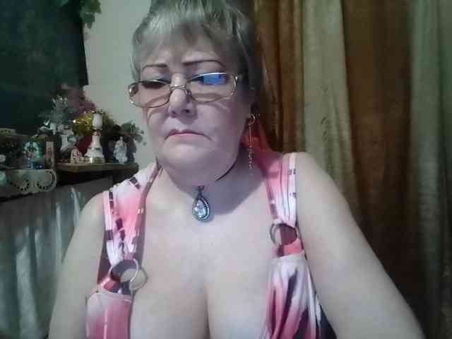 lelaniy bongacams live cam model