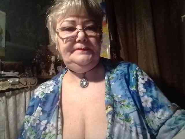 lelaniy bongacams live cam model