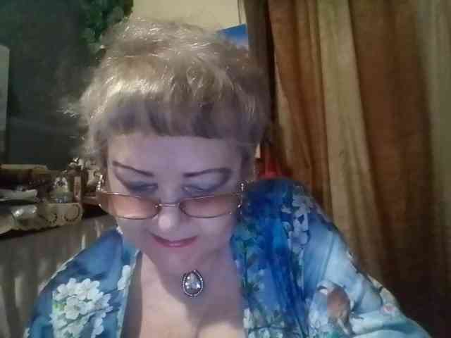 lelaniy bongacams live cam model