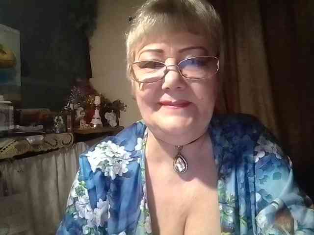 lelaniy bongacams live cam model
