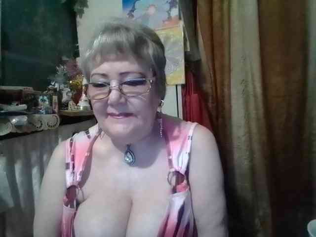 lelaniy bongacams live cam model