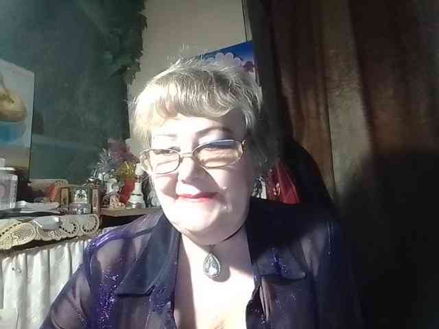 lelaniy bongacams live cam model