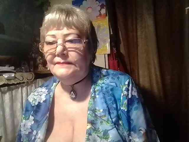 lelaniy bongacams live cam model