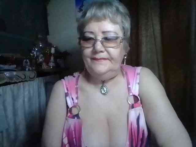 lelaniy bongacams live cam model