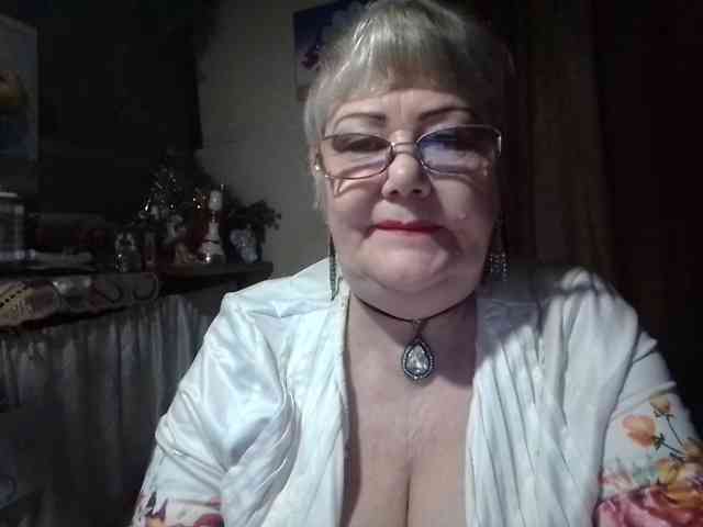 lelaniy bongacams live cam model