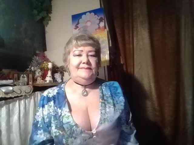 lelaniy bongacams live cam model