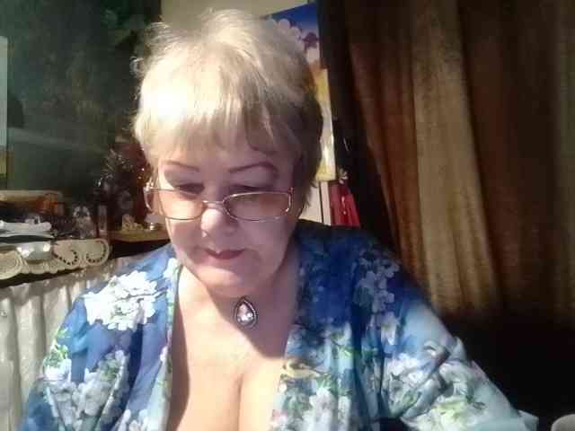 lelaniy bongacams live cam model