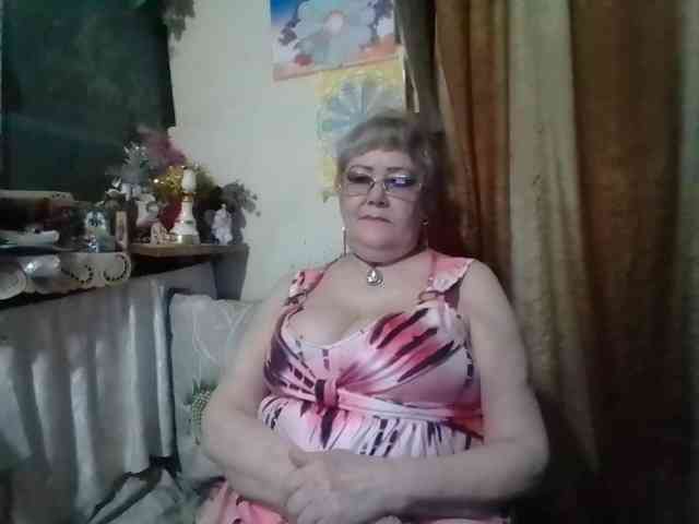 lelaniy bongacams live cam model
