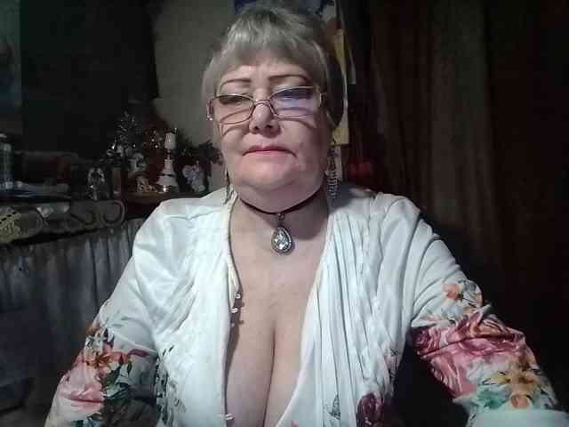 lelaniy bongacams live cam model