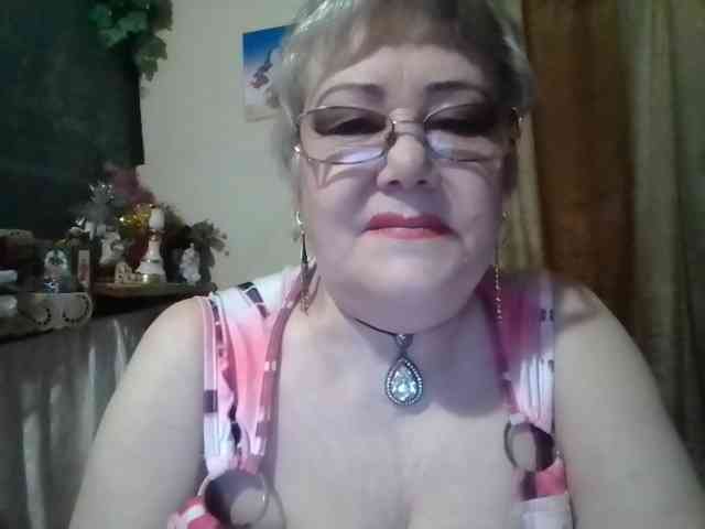 lelaniy bongacams live cam model