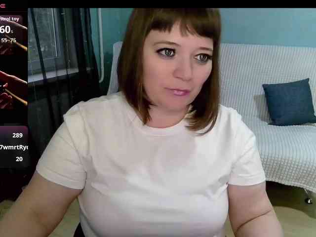anya1010 bongacams live cam model