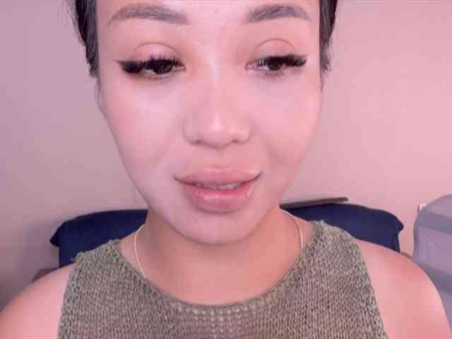 PurrrfectMiko bongacams live cam model