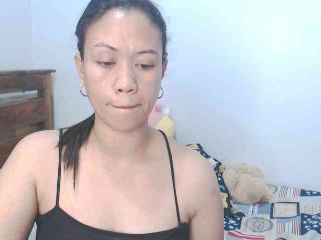lhixyhorny bongacams live cam model