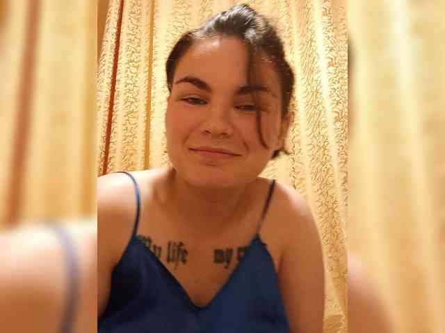 Nicki-69 bongacams live cam model
