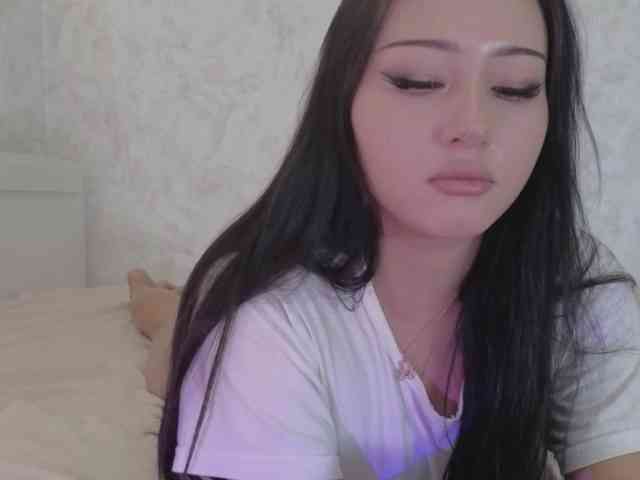 Akinastar bongacams live cam model