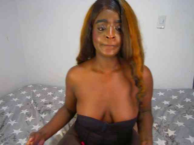 Amara-Rose1 bongacams live cam model