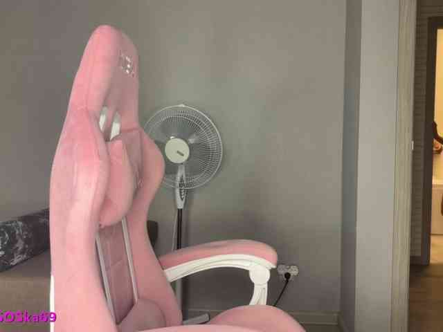 LallyRose bongacams live cam model