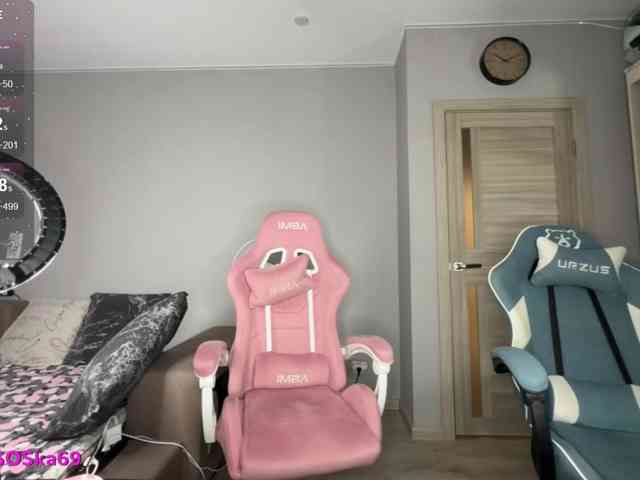 LallyRose bongacams live cam model