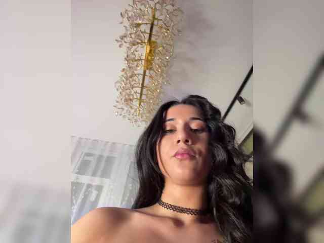 Adel9 bongacams live cam model