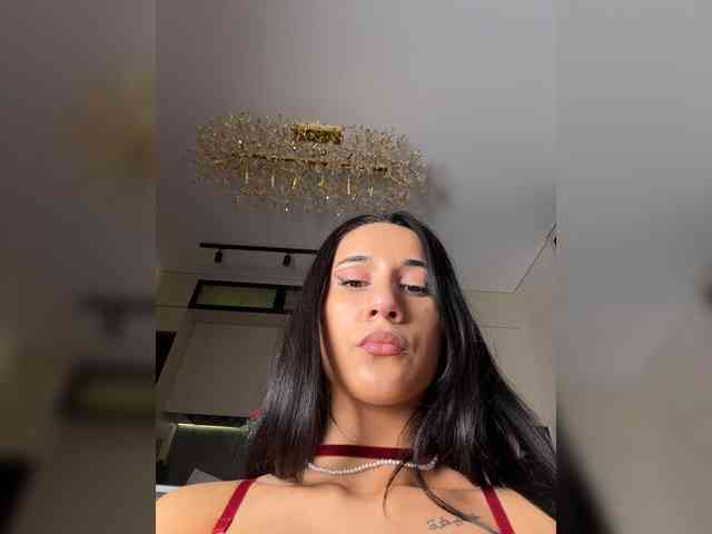 Adel9 bongacams live cam model