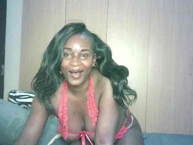 BradBubble bongacams live cam model