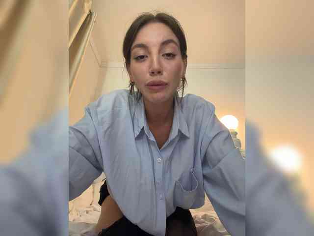 Evelonelfi bongacams live cam model